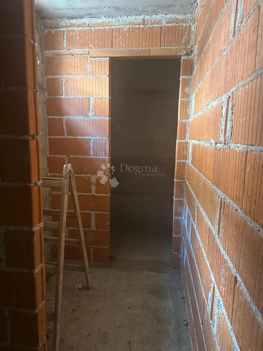 rijetkost u centru varaždina – povijesna vila s velikim potencijalom - slika 32