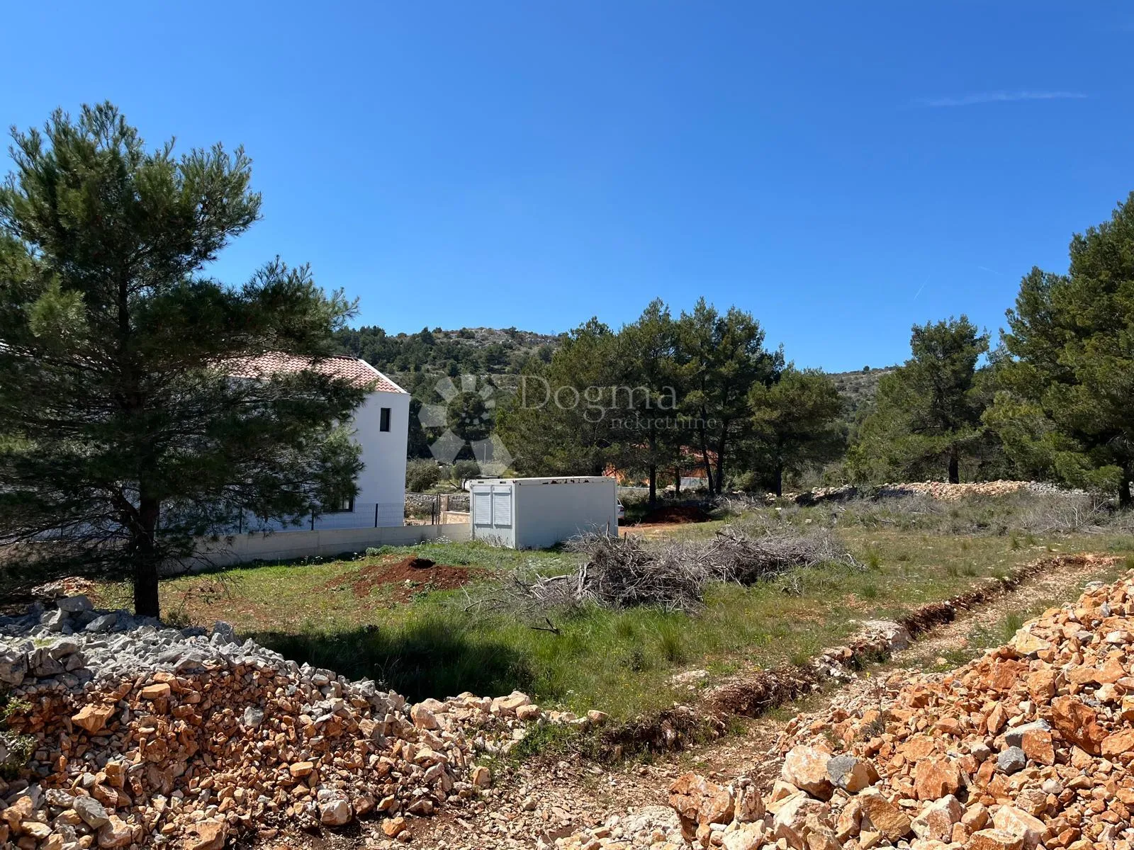 građevinsko zemljište bilice 467 m² - slika 2