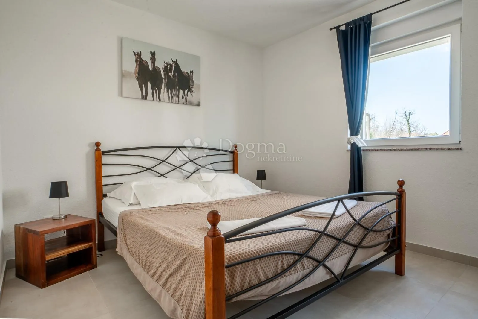 klimno, apartman na samo 250m od mora s okućnicom - slika 12