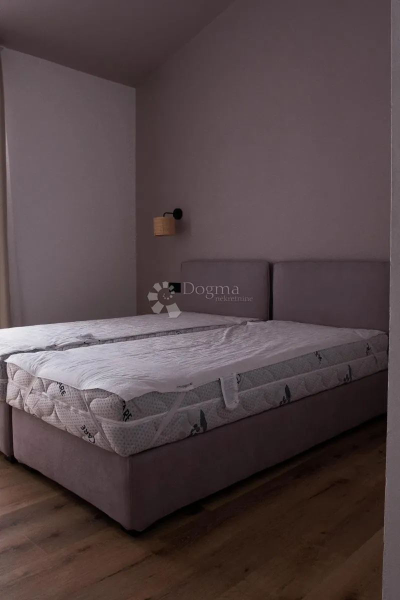 poreč okolica – moderna vila s bazenom i 4 spavaće sobe - slika 20