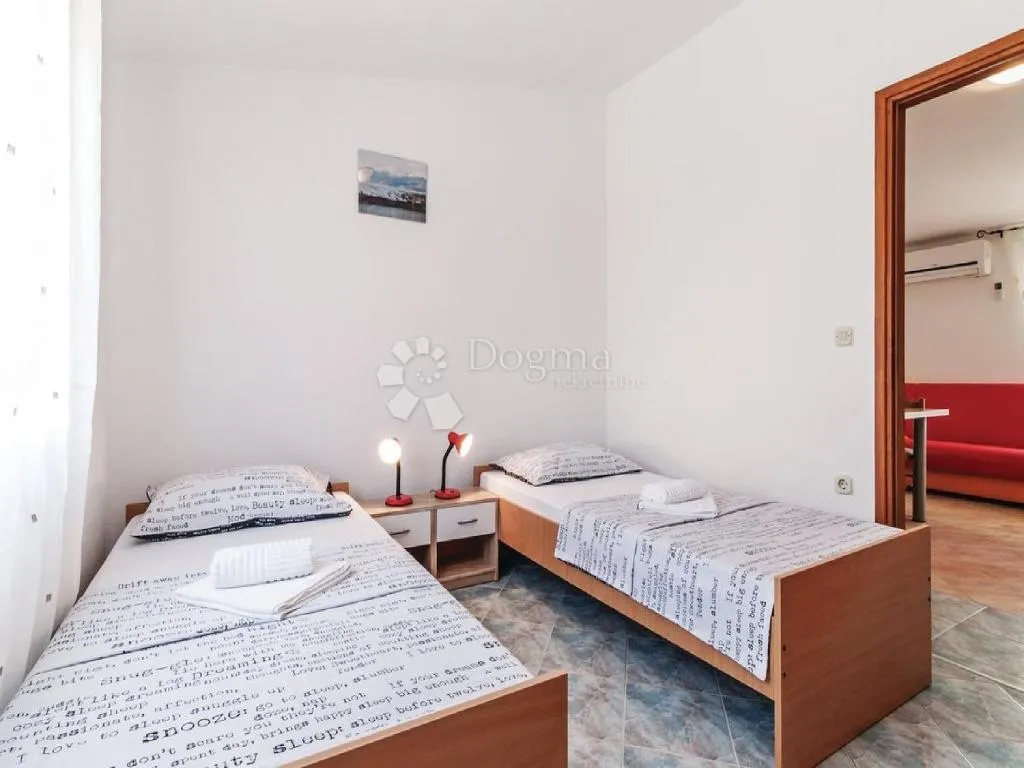 top lokacija otok vir- kuća 80m od mora - slika 10
