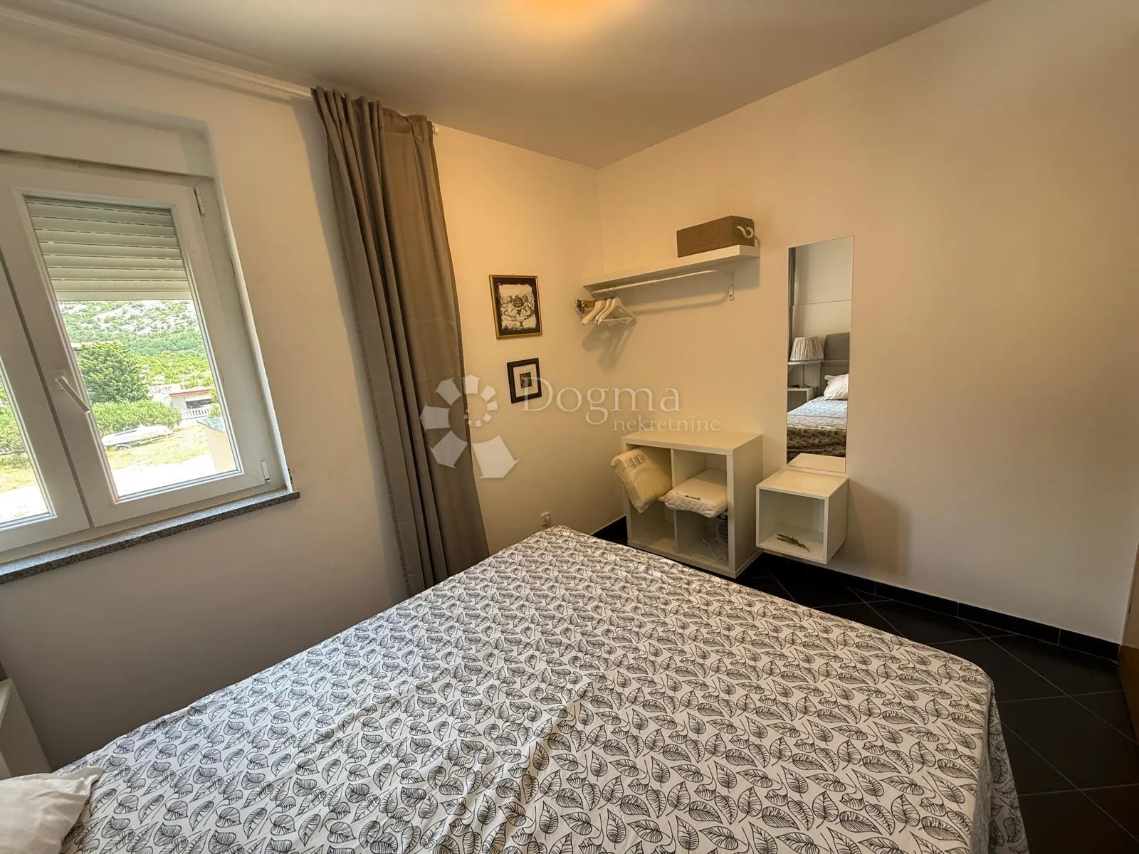 nov namješten apartman 200 m od mora sniženo - slika 16