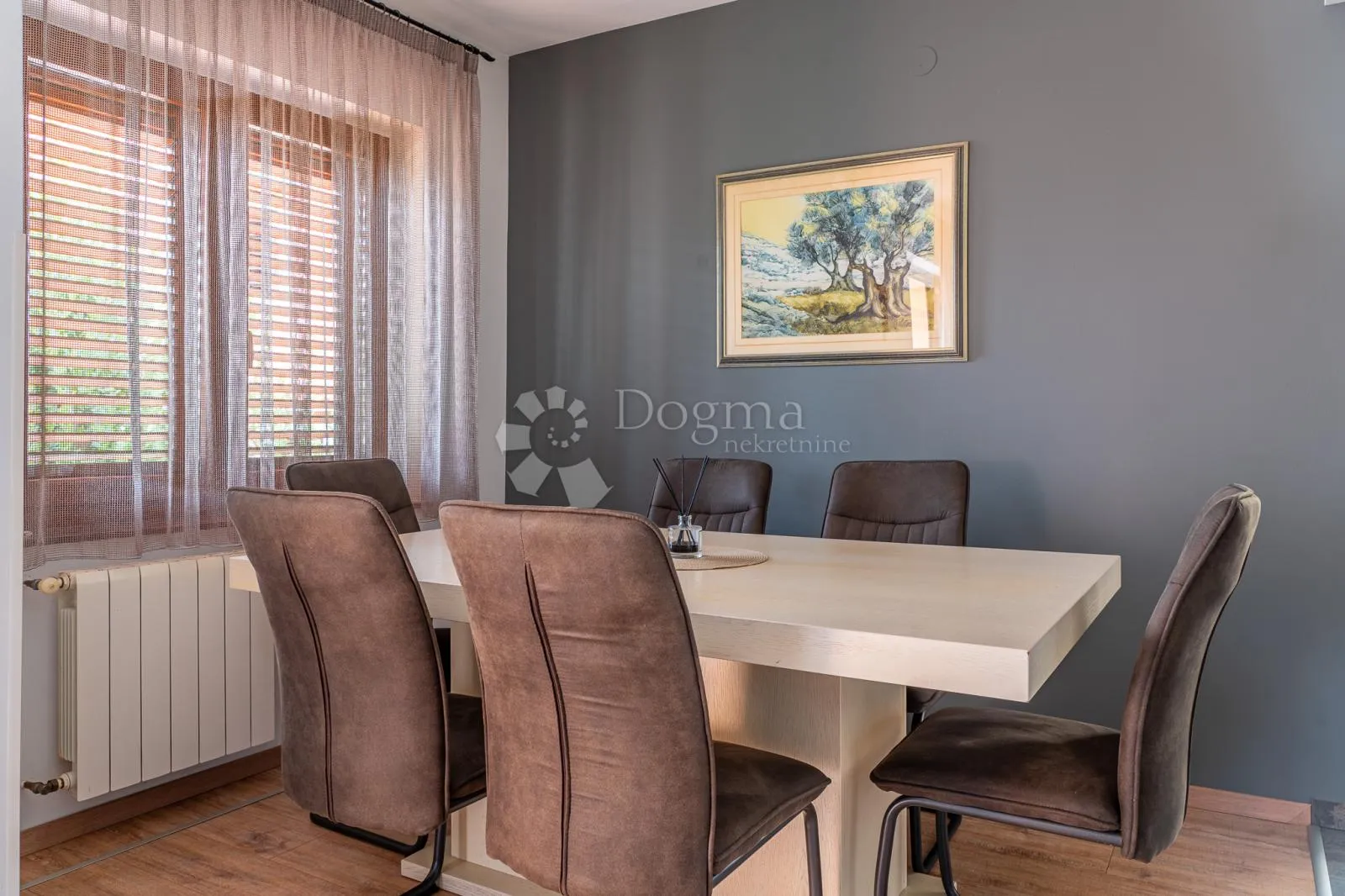 impozantna villa na trsatu - slika 15