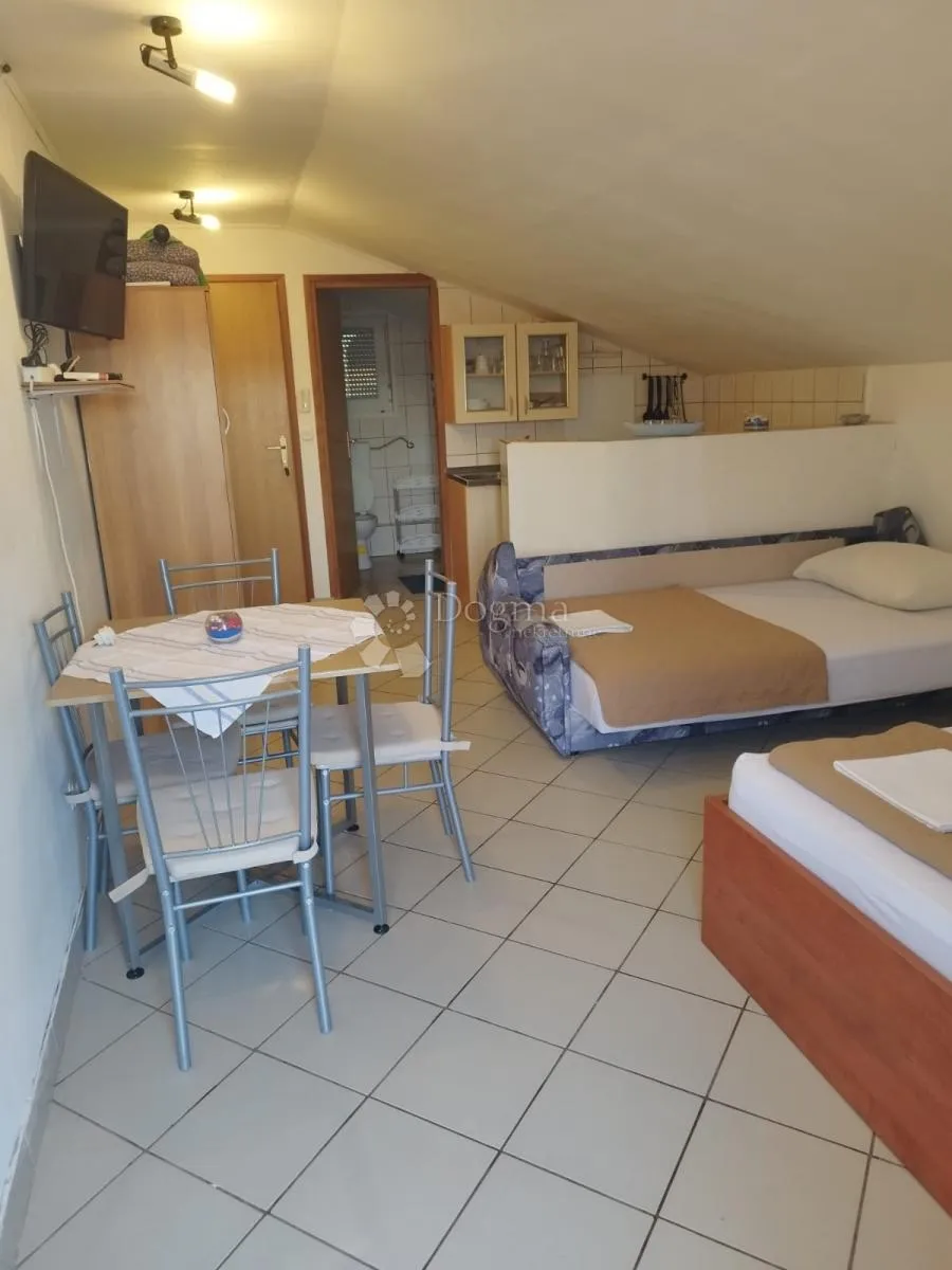 studio apartman 50 m od mora top lokacija - slika 10