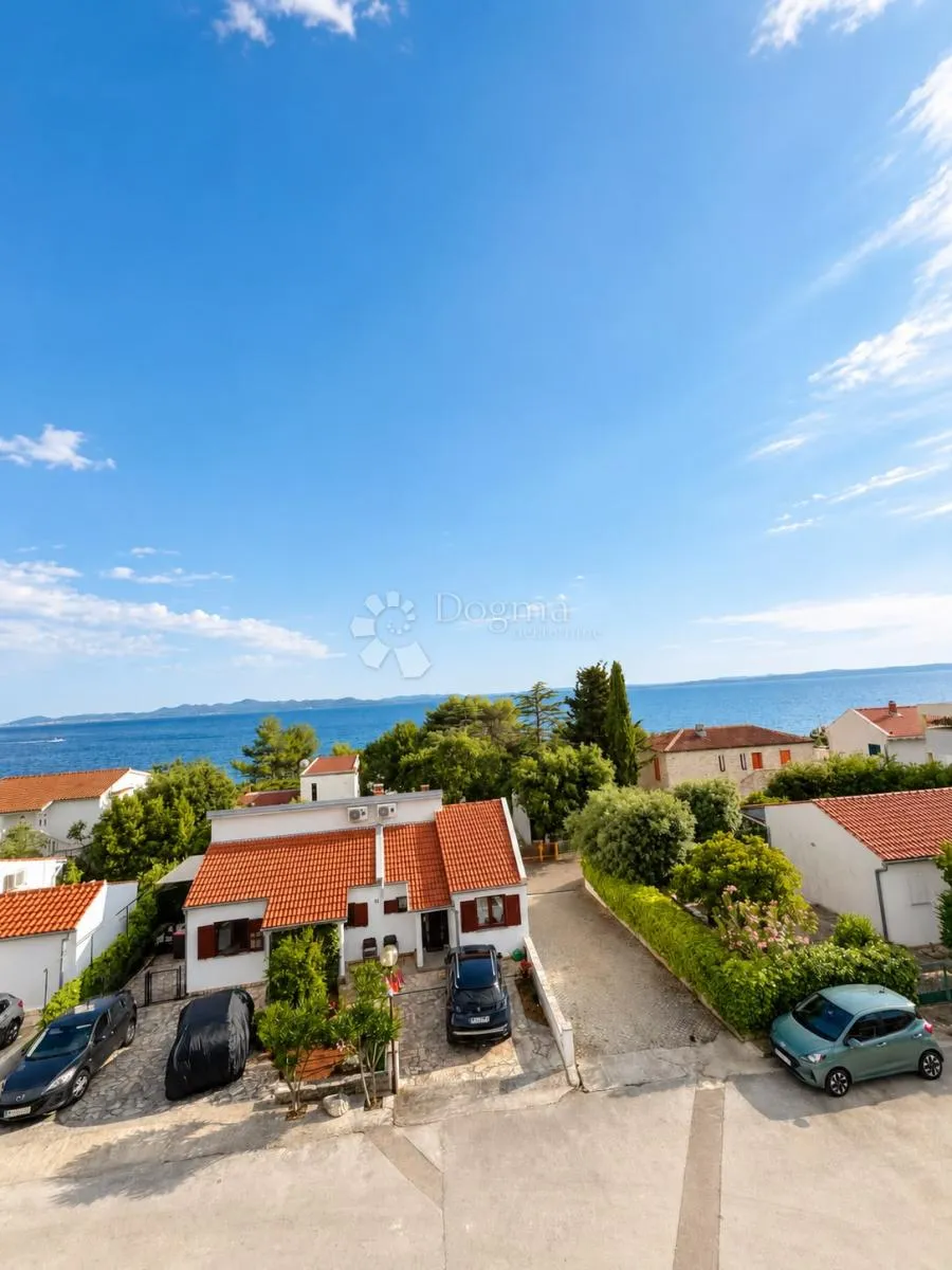 prestižna adresa punta skala (petrčane) 70 m od mora, renoviran stan 77m2 - slika 27