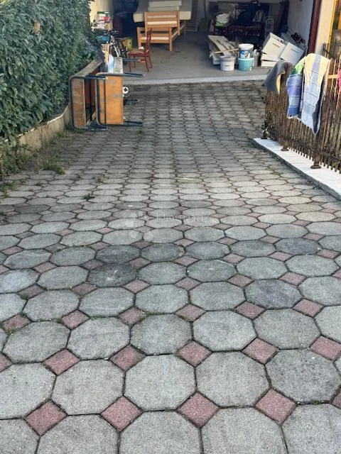 stan na marčeljima sa garažom - slika 7