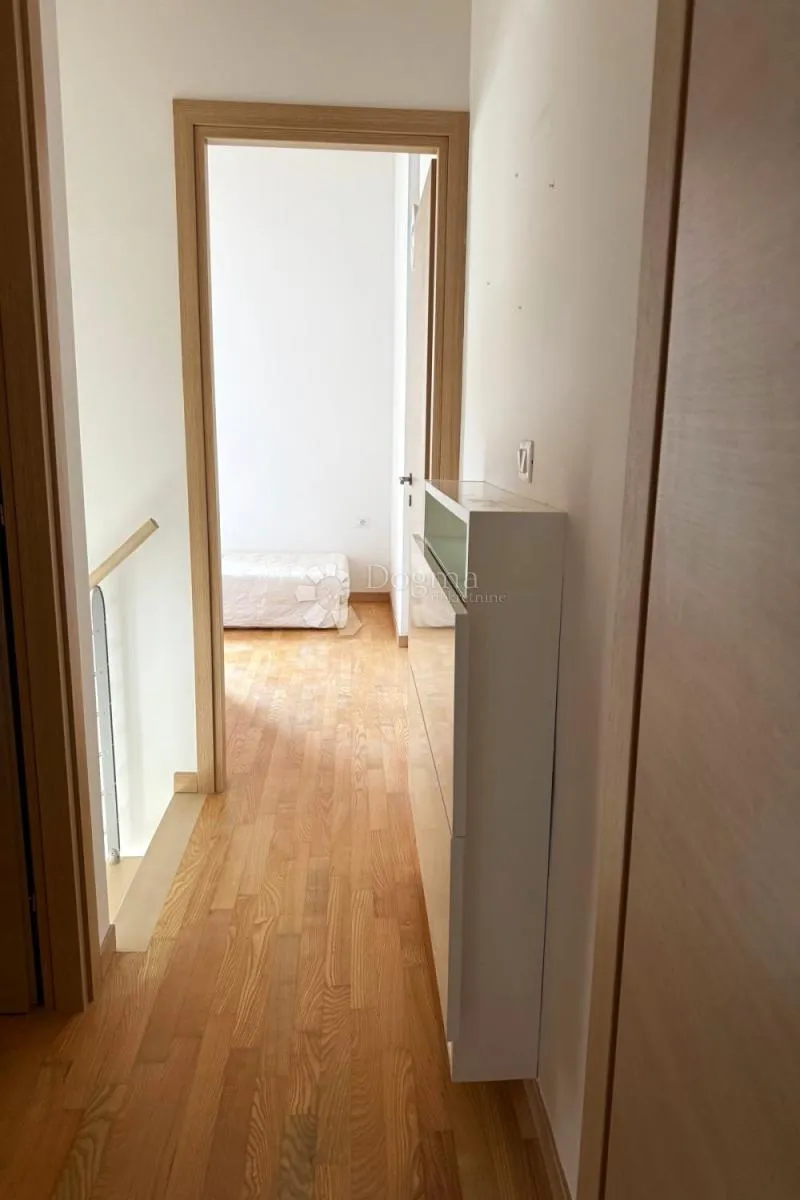 volme – atraktivna nekretnina, vrt, parking, 300 m od mora - slika 26