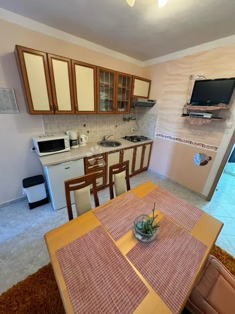 šarmantni apartman u jadranovu sa panoramskim pogledom na more ( apart. 3) - slika 9