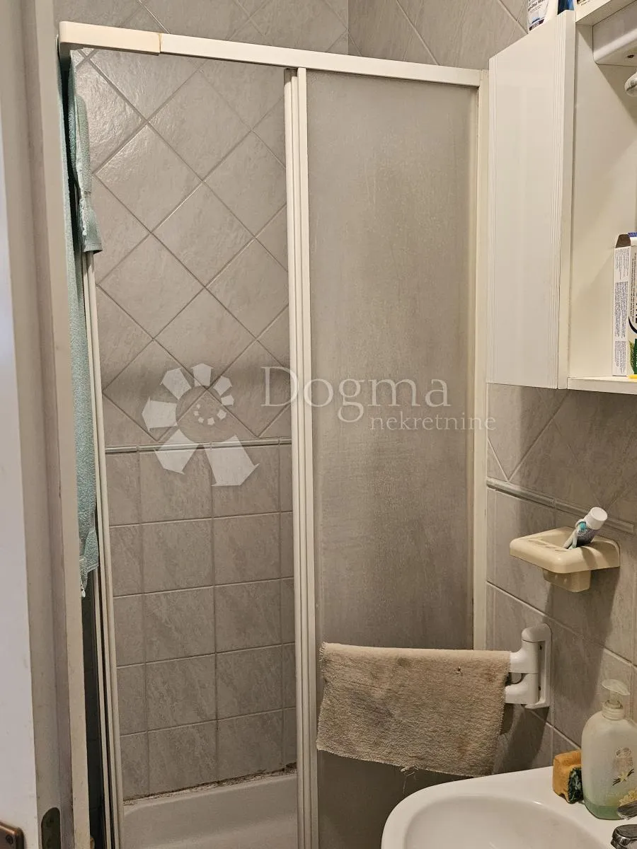 apartmanska kuća u pakoštanima - slika 17