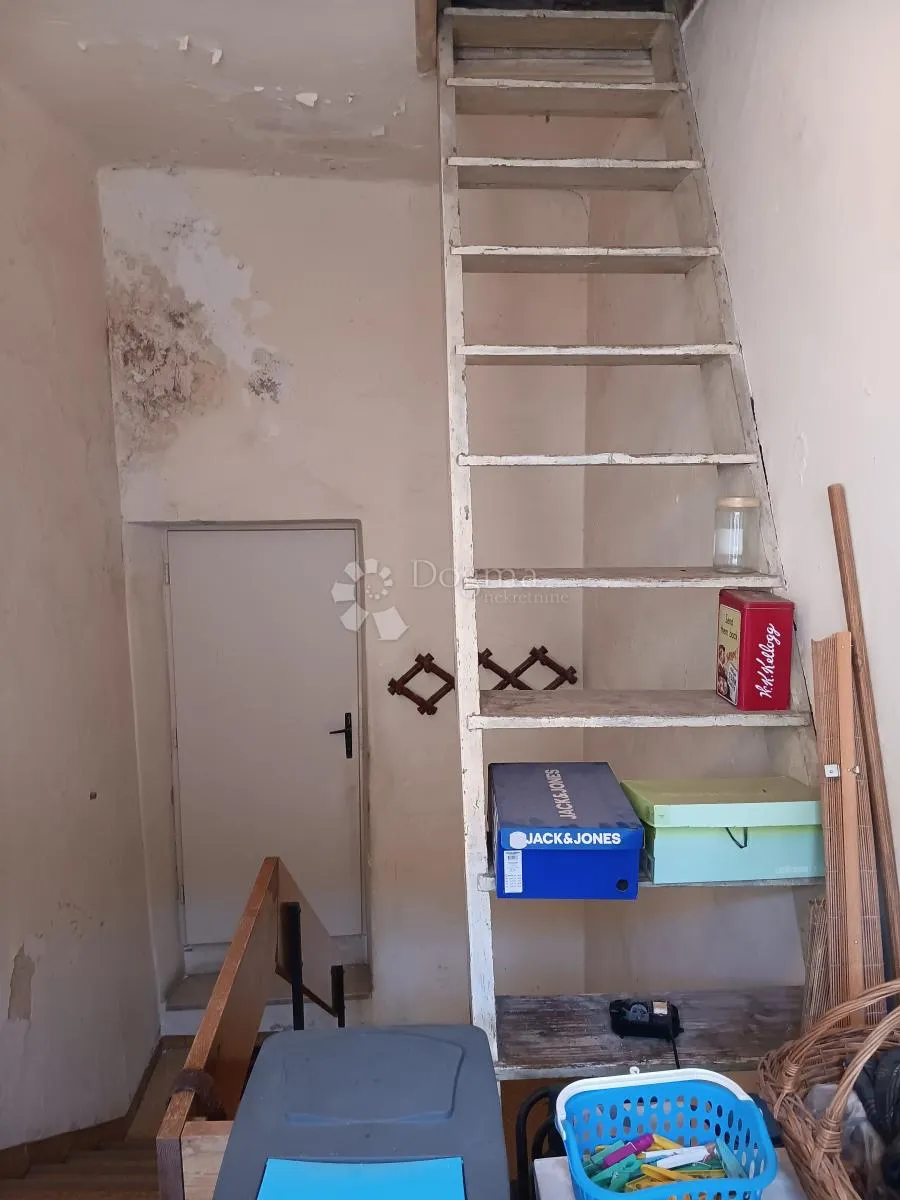 kuća za adaptaciju kaštel lukšić - slika 18