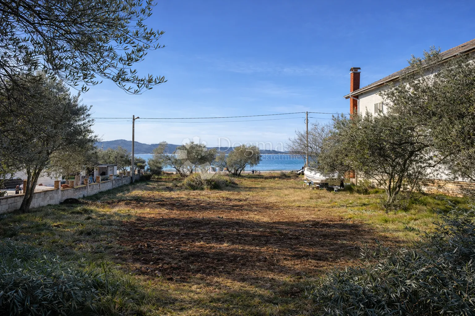 Građ. zemljište Sukošan(Tustica) - 2152 m2, 1.red more