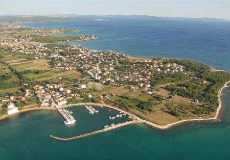 prodaja atraktivnog zemljišta u ninu – grbe, 840 m², 800 m od mora - slika 4