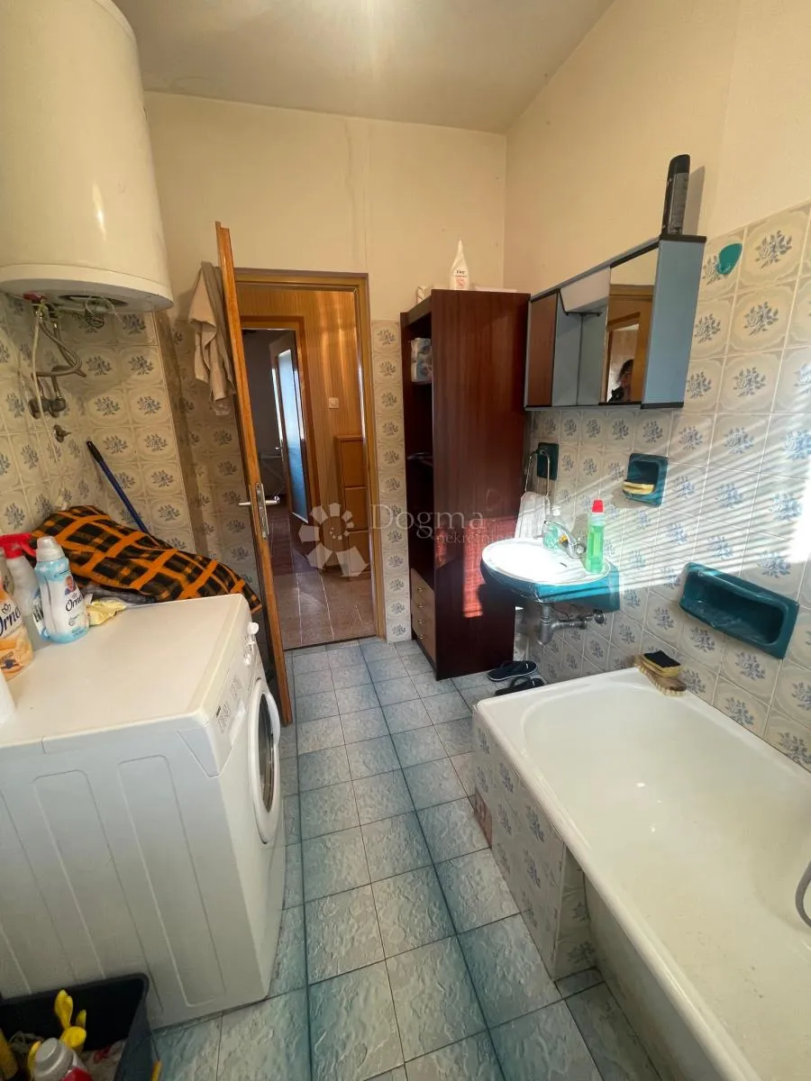 kuća u sungeru sa velikim potencijalom - slika 10