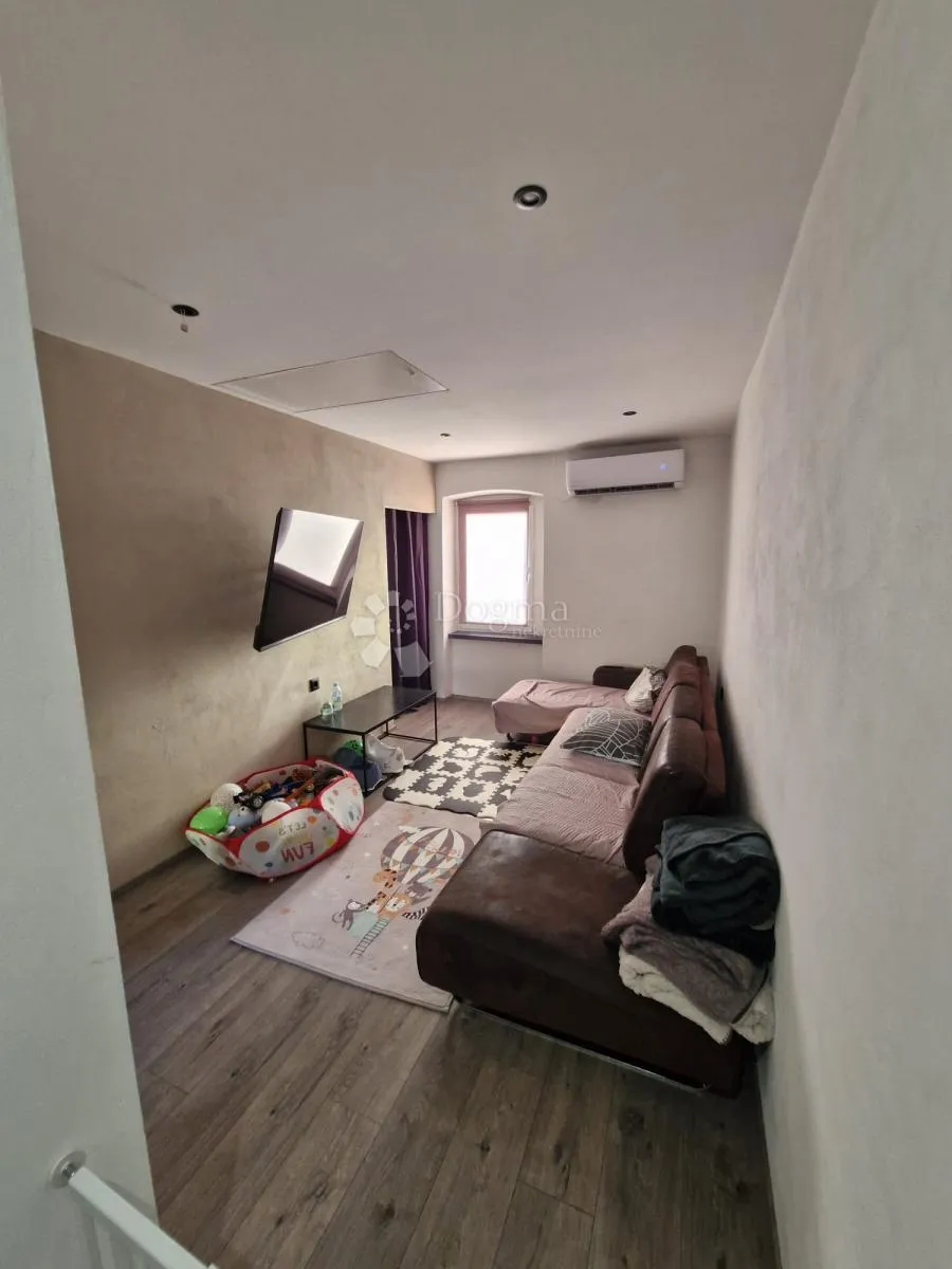 poreč (okolica) - kuća sa dva stana prilika - slika 4