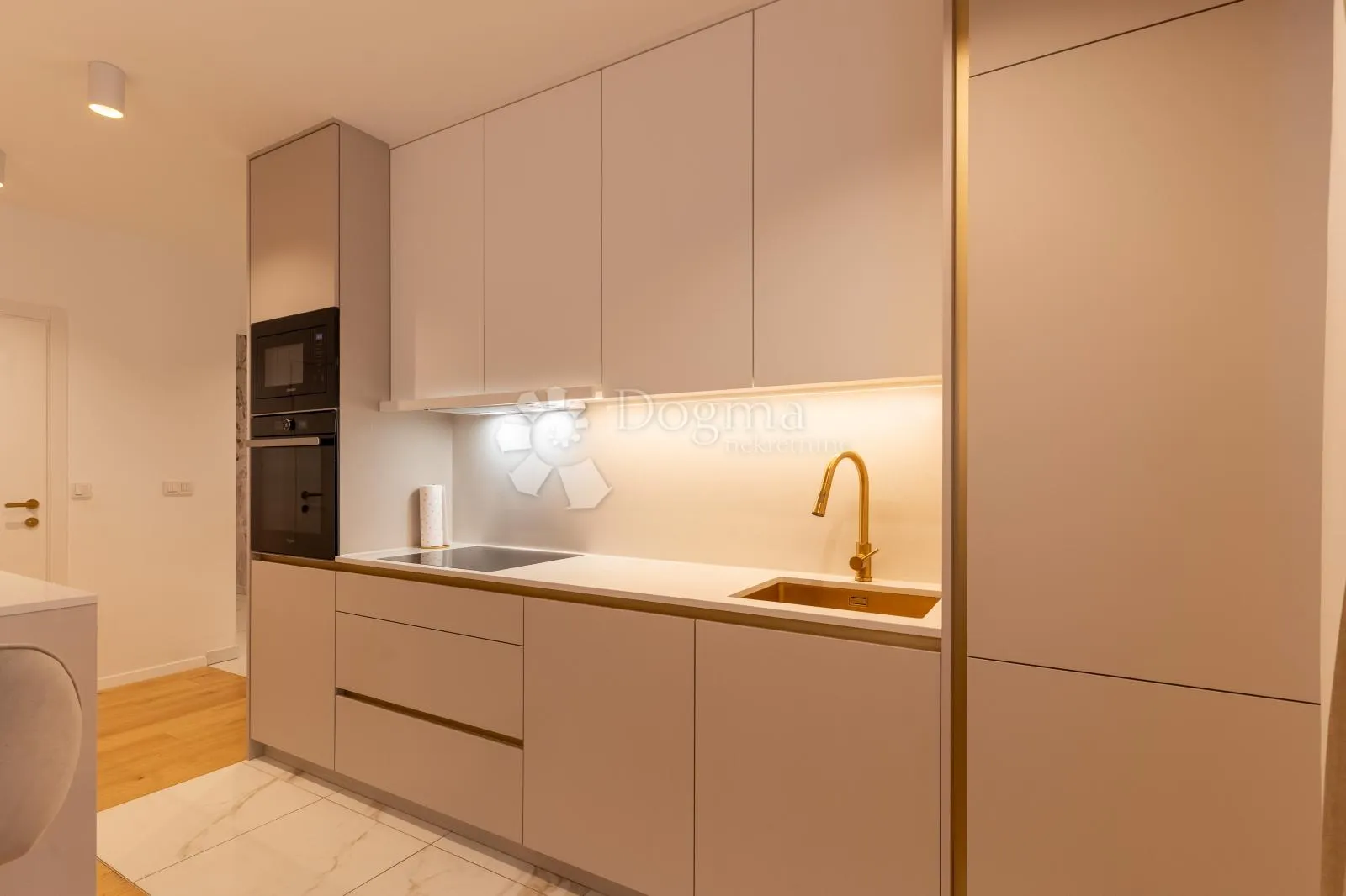 velika gorica, luksuzan 4-sobni stan + 2 parkinga, 109 m2 nkp - slika 11