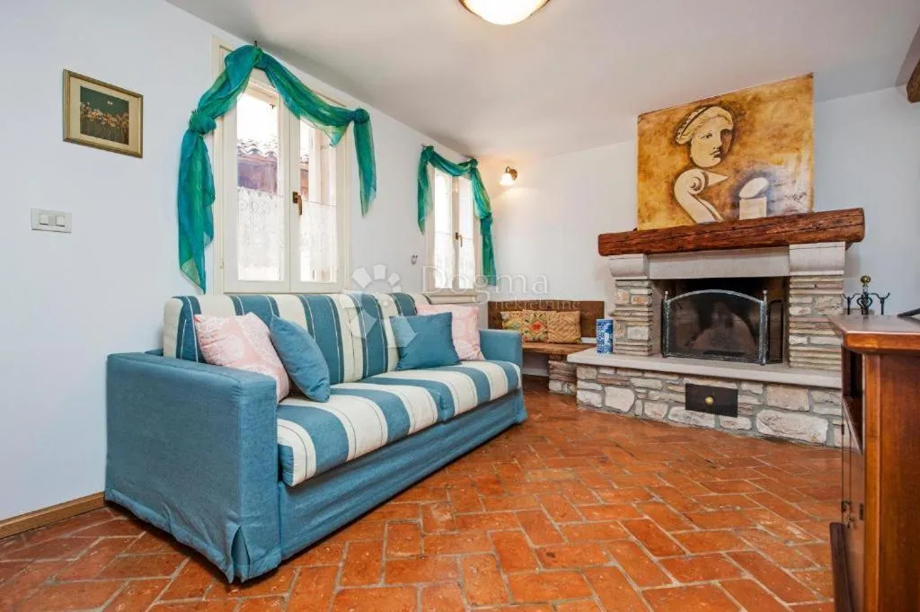 rovinj - kuća sa šest apartmana u srcu starog grada - slika 3
