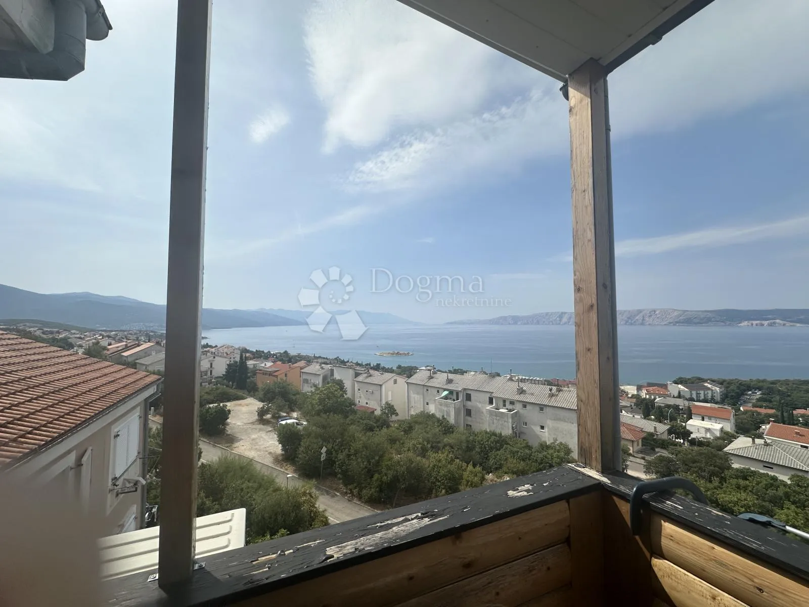 novi vinodolski dvoetažni stan sa panormaskim pogledom! - slika 14