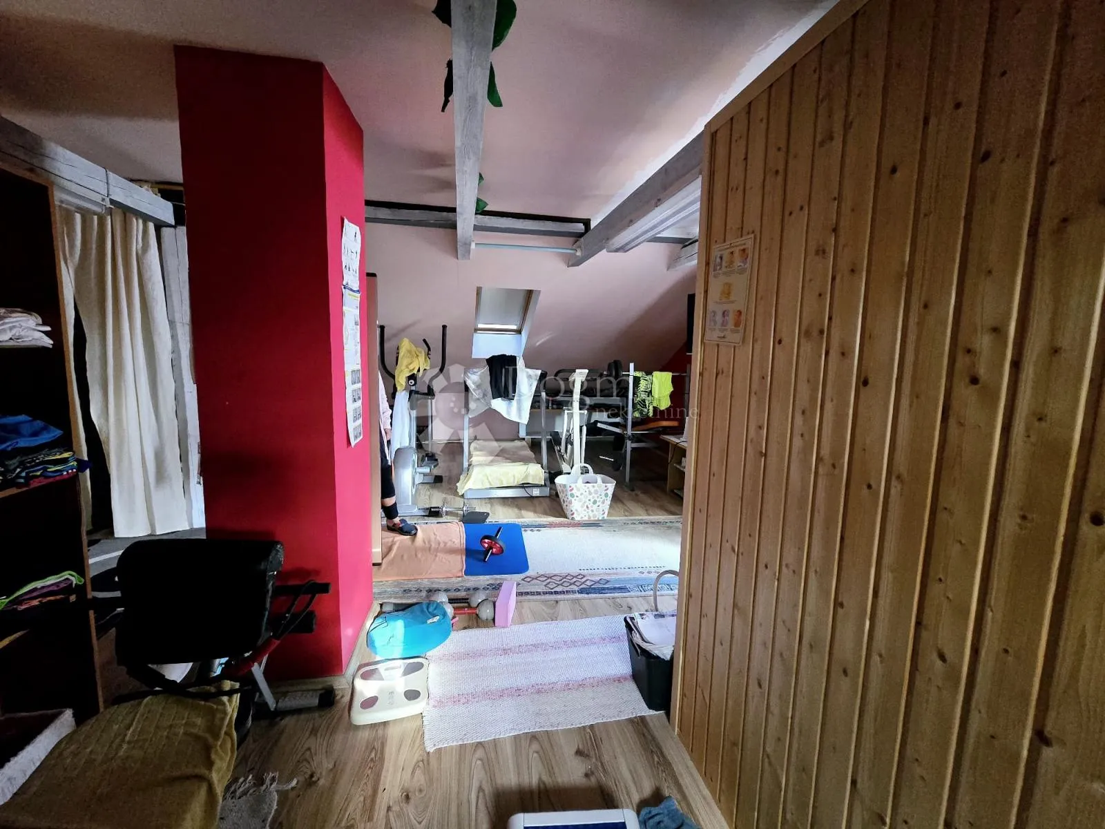 kuća 5 minuta hoda od avenije dubrava - slika 17
