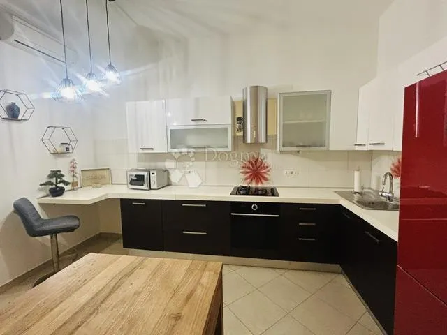 komforan 2s+db stan u centru rijeke za najam - slika 3