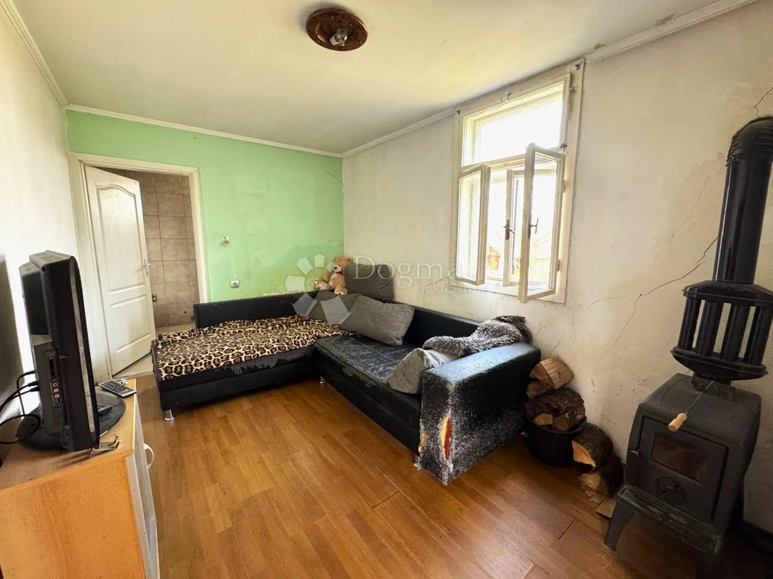mala kuća, veliko zemljište – 1.422 m² mogućnosti u selniku - slika 6