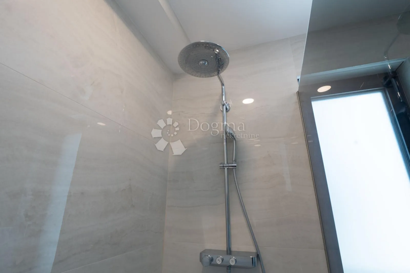 zadar luksuzni duplex s bazenom, 4ss, 100 m od mora! - slika 15