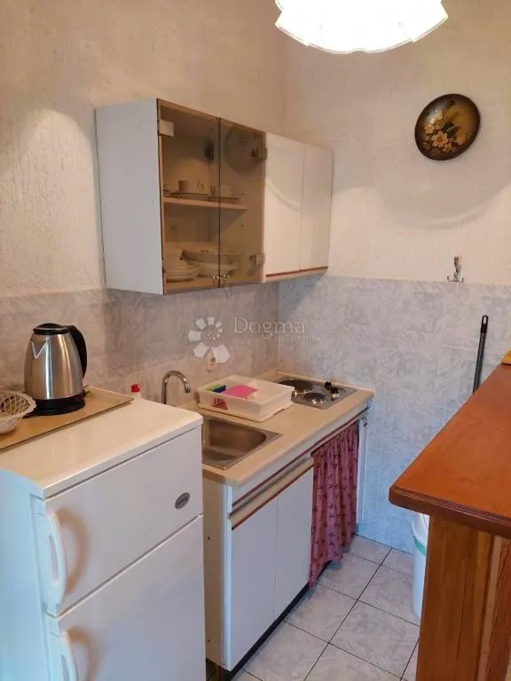 mediteranski dragulj: kuća s apartmanima i pogledom na more - slika 2