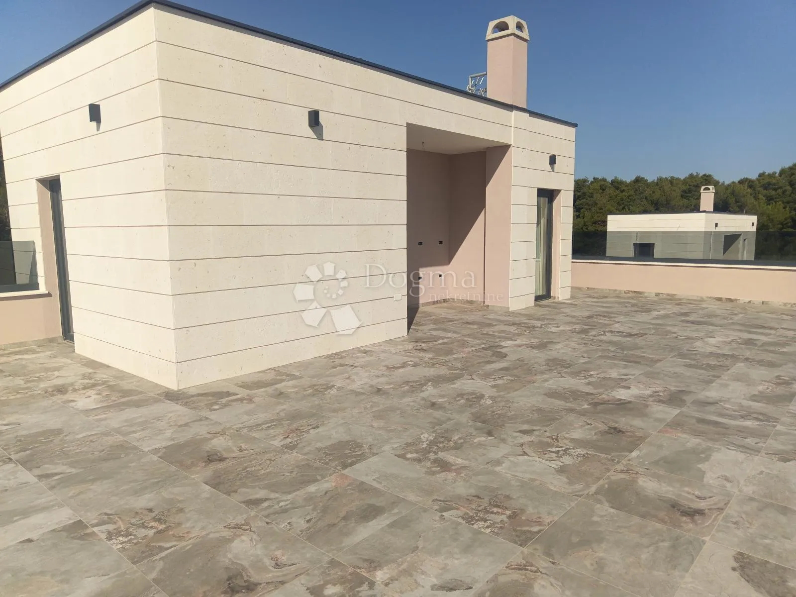 luksuzna vila uz samo more - slika 14