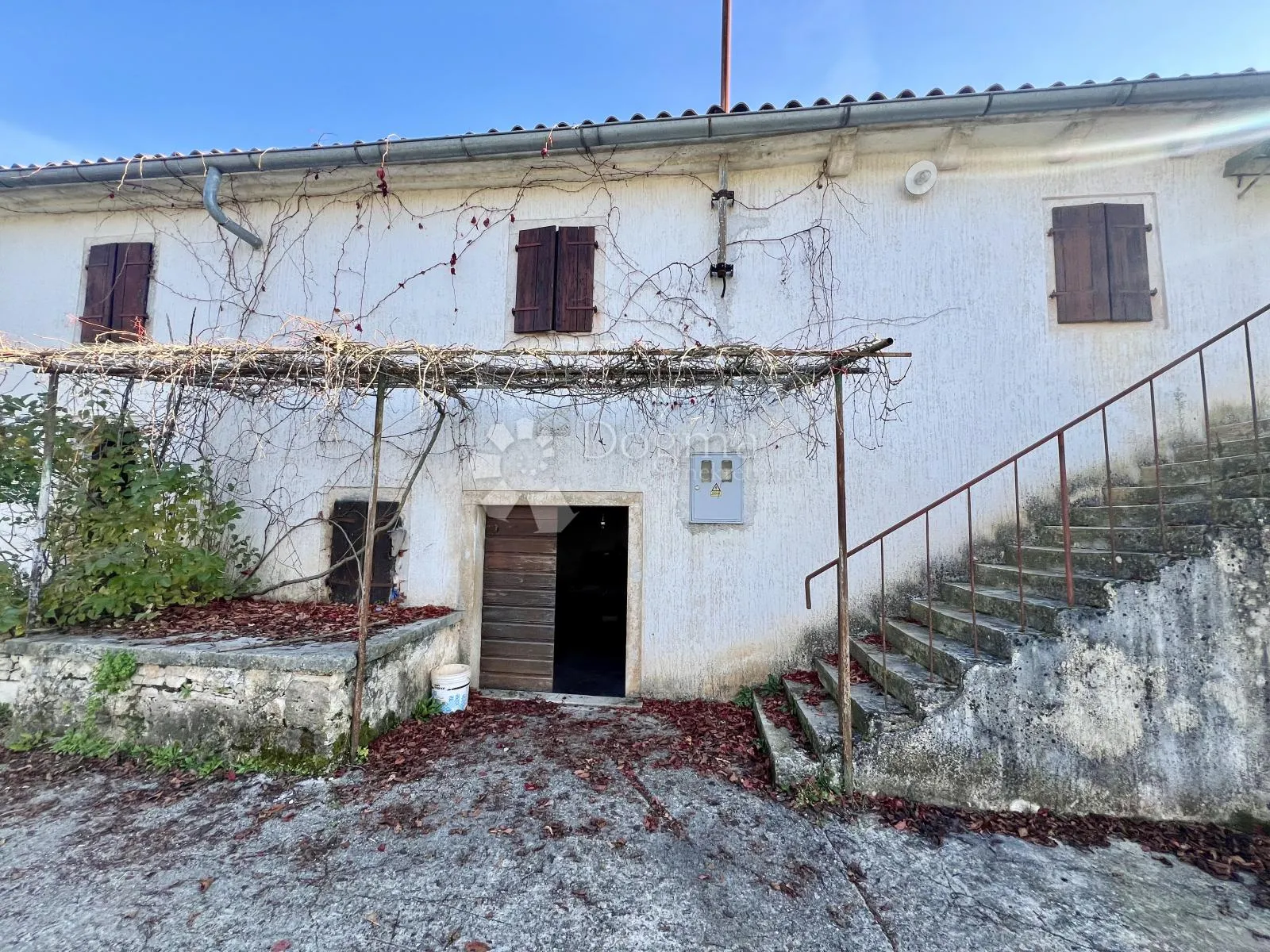 stara kuća s velikim građevinskim zemljištem - 4288 m2 - slika 1
