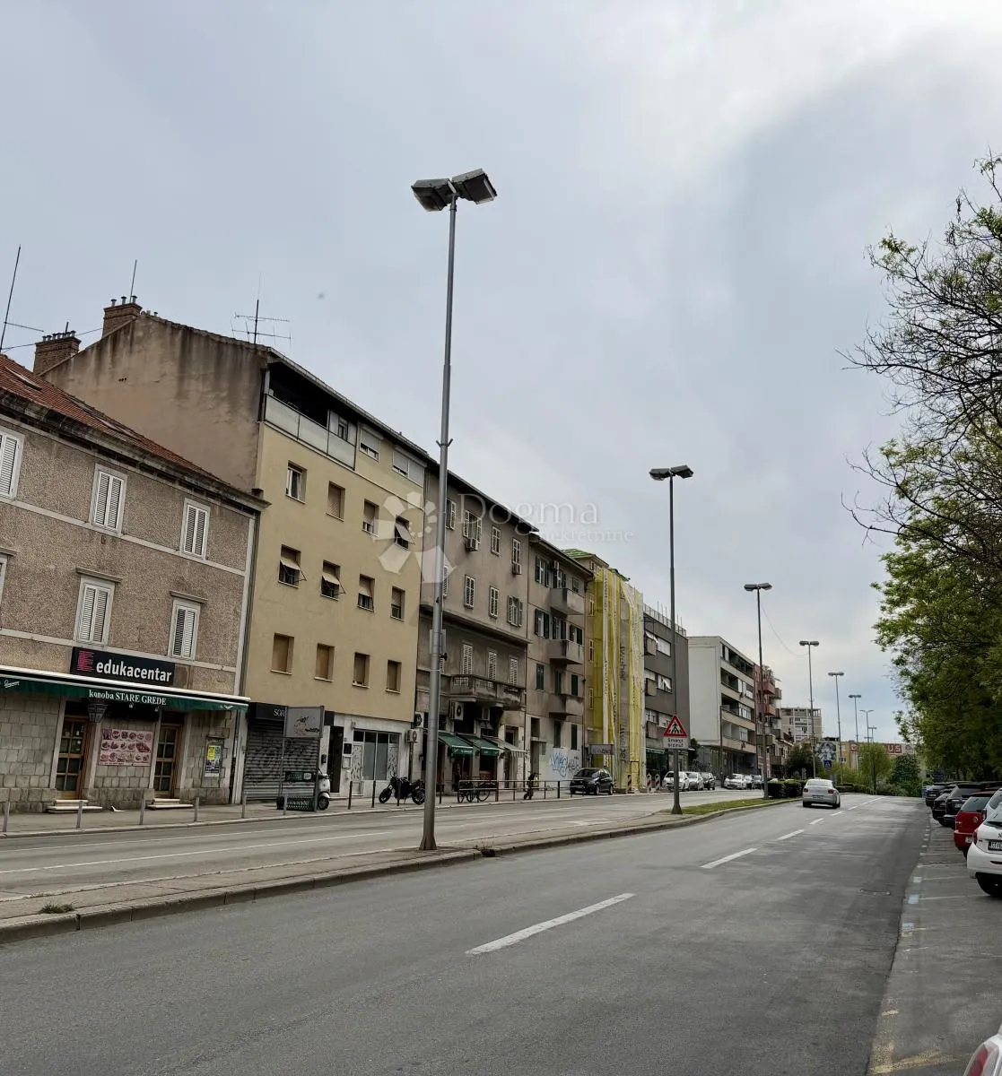 stan na odličnoj lokaciji za kompletnu adaptaciju, 57 m2 - slika 12