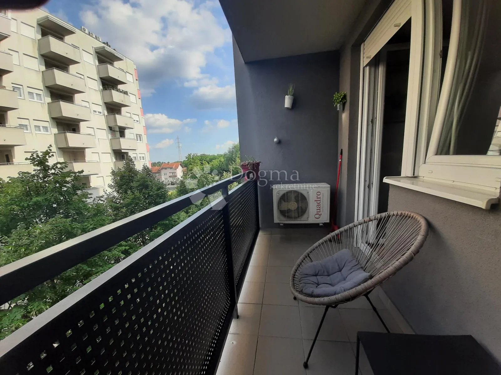 arena centar 5 min – 2-soban stan s lođom, 42 m² - slika 12