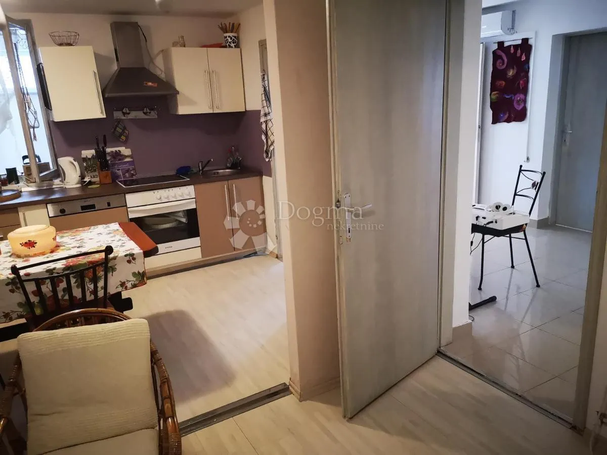 prostrani apartman 79.36m² u centru crikvenice! - slika 6