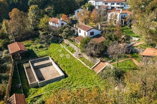 autentično pitoreskno selo sa 6 kuca iznad opatije - slika 7