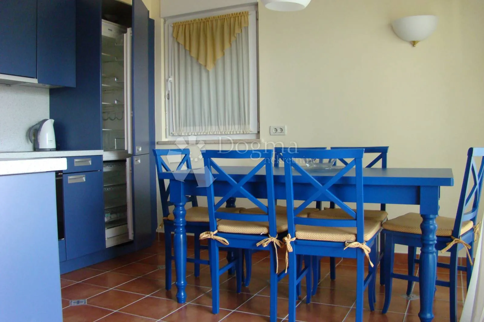 apartman na prestižnoj lokaciji - slika 5