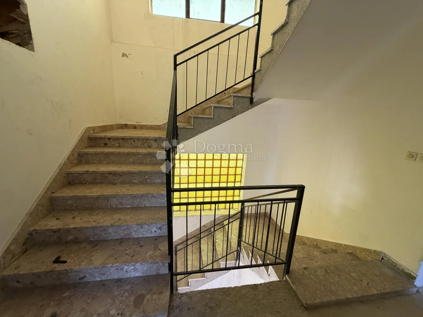knin – kuća blizu izvora krke! idealna za turizam ili više stanova - slika 11