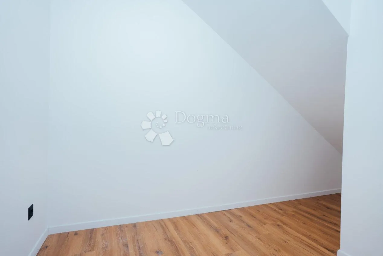 petrčane - s1 troetažni stan s pogledom na more, vrt, krovna terasa - slika 38