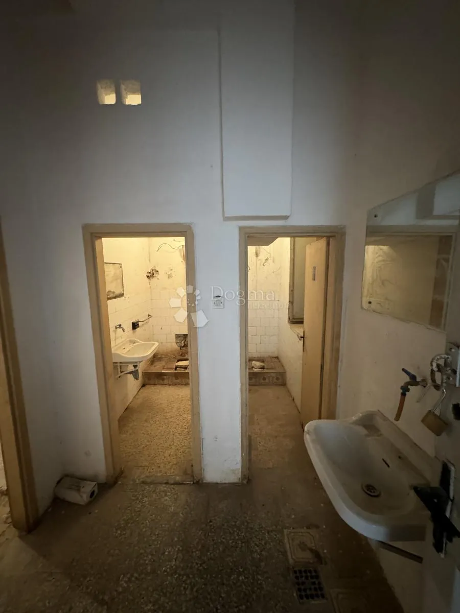 jedinstveni poslovni prostor 142m2 -pula centar - slika 4