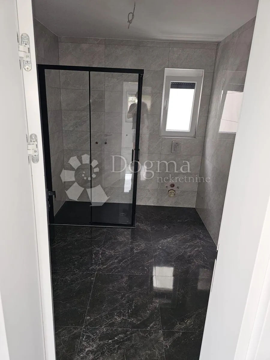 otok vir -prodaje se apartman 70 m2 plus krovna terasa 70 m2 - slika 5