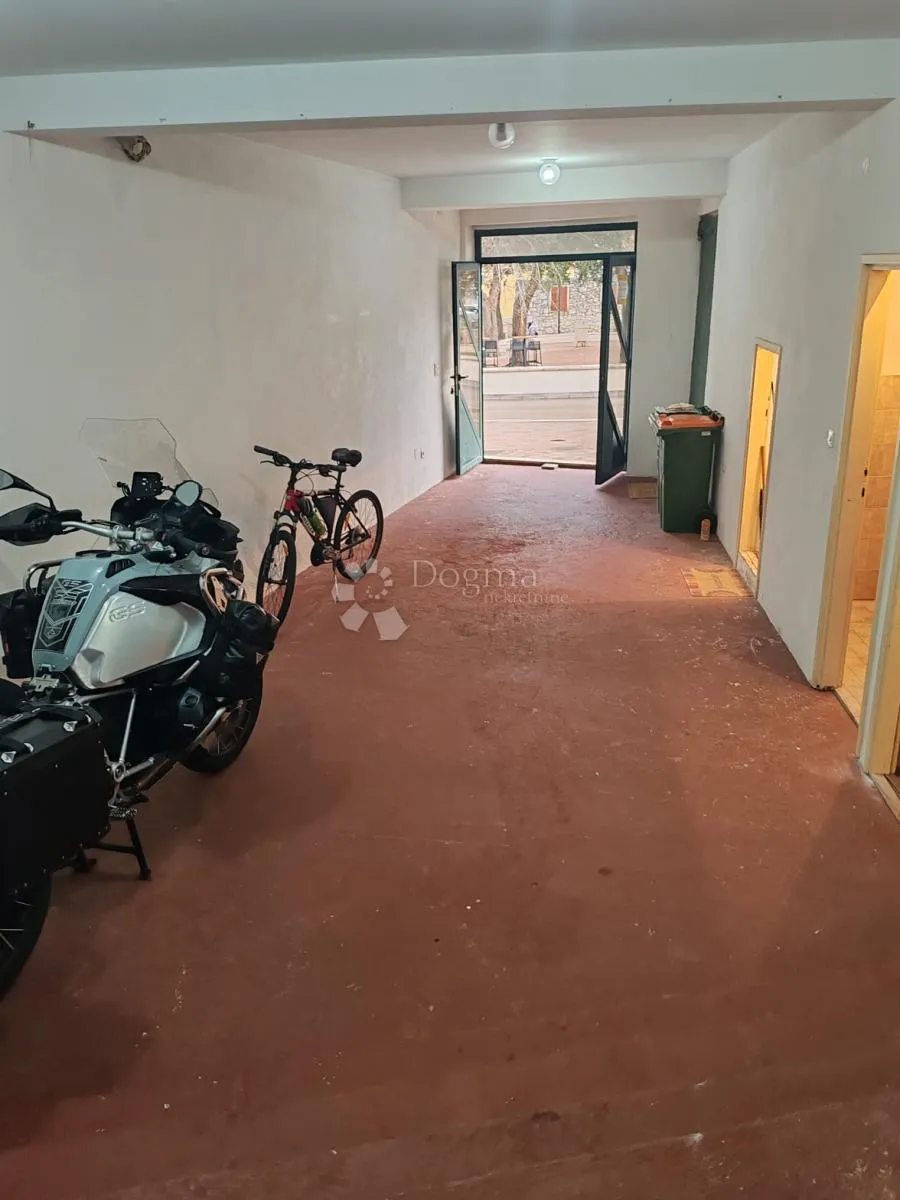 vodice - poslovni prostor u centru blizu plaže - slika 4