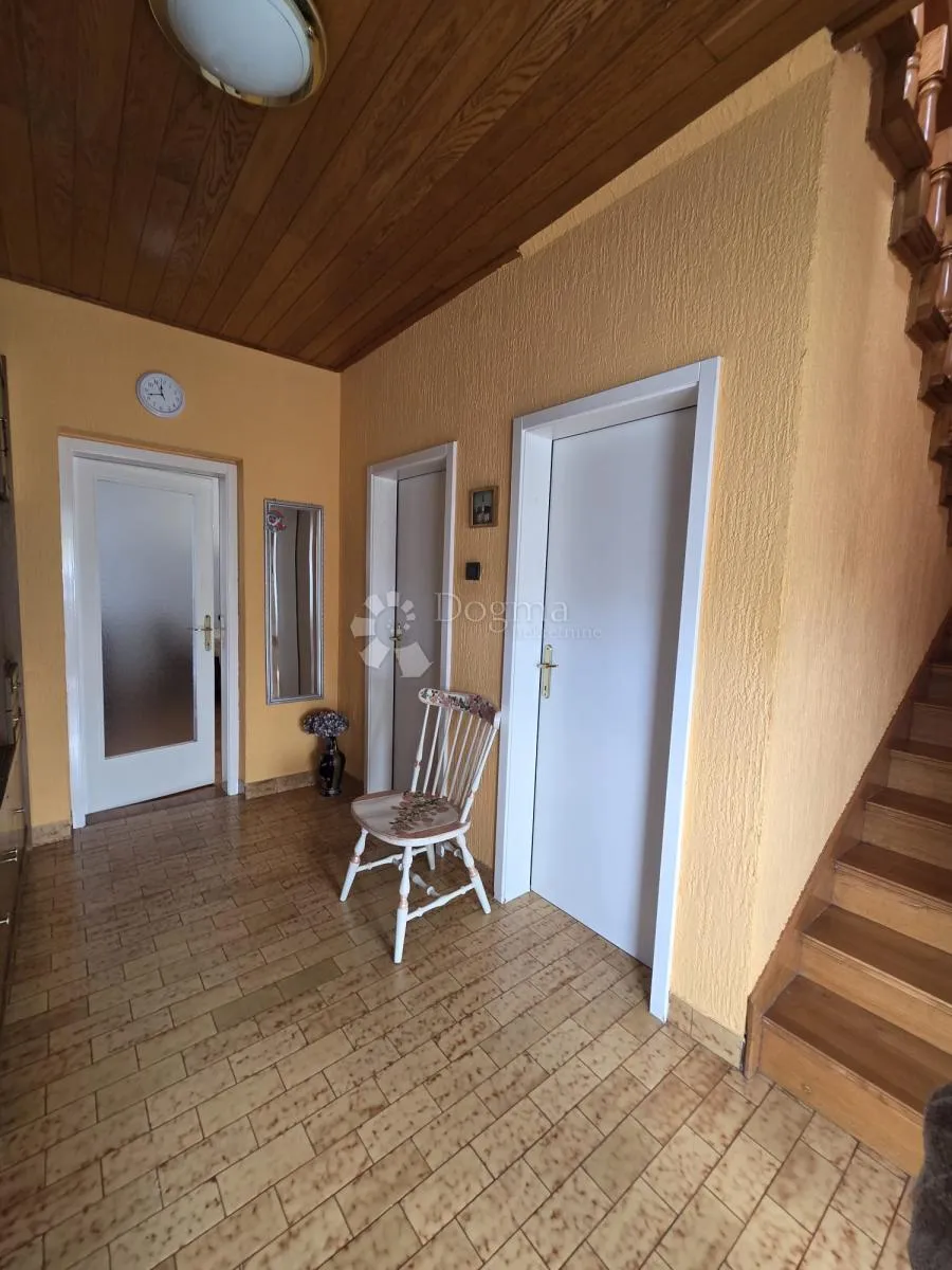 beli manastir – kuća s pogledom, 2 garaže - slika 11