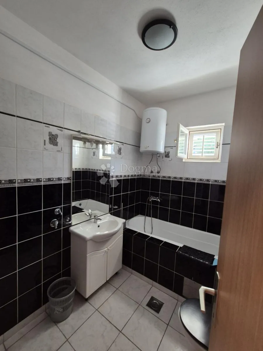 prostrana apartmanska kuća sa panoramskim pogledom na more - slika 35