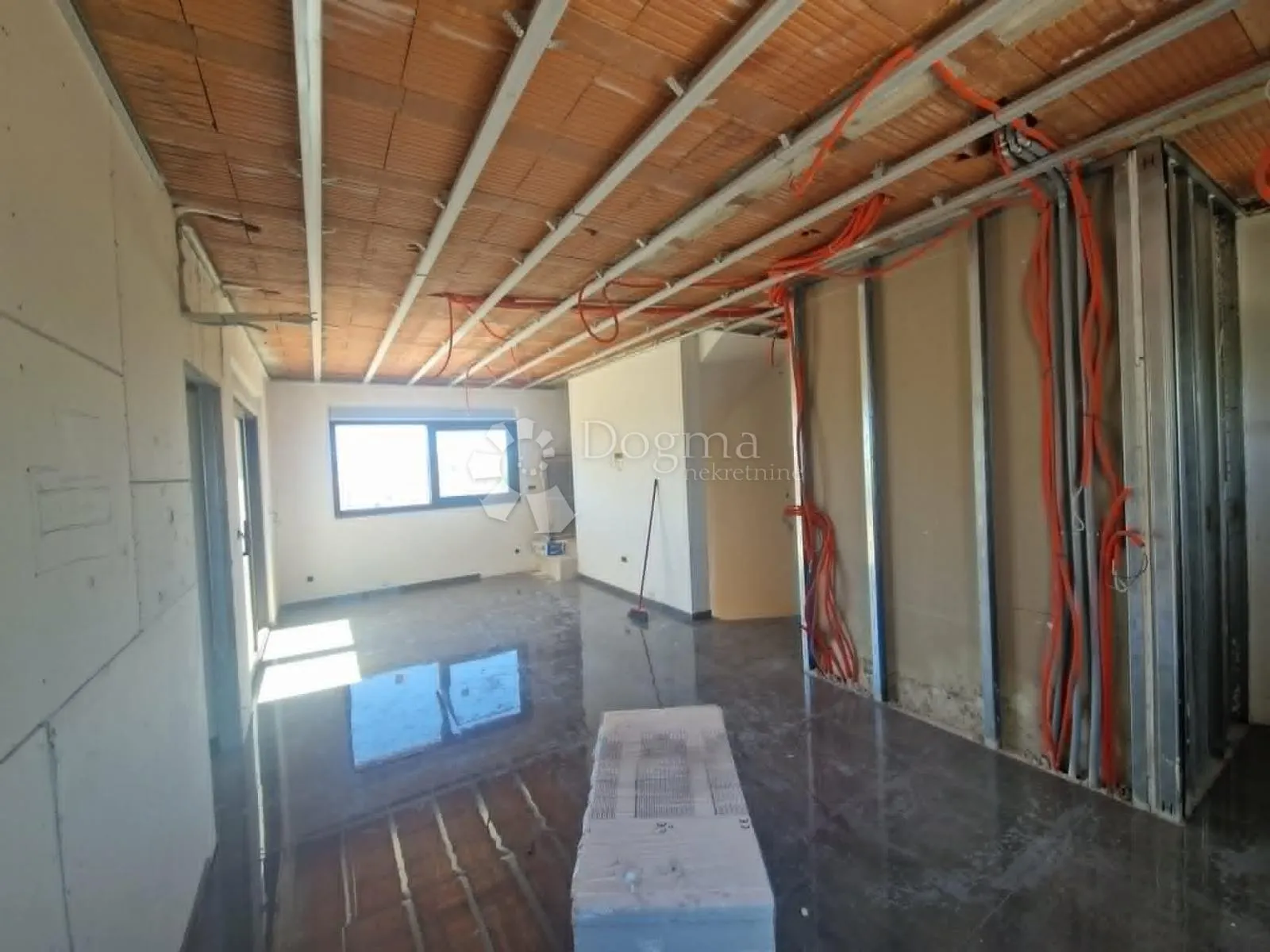vrsi - novogradnja - stan d s krovnom terasom i jacuzzijem 98,26 m2 - slika 8