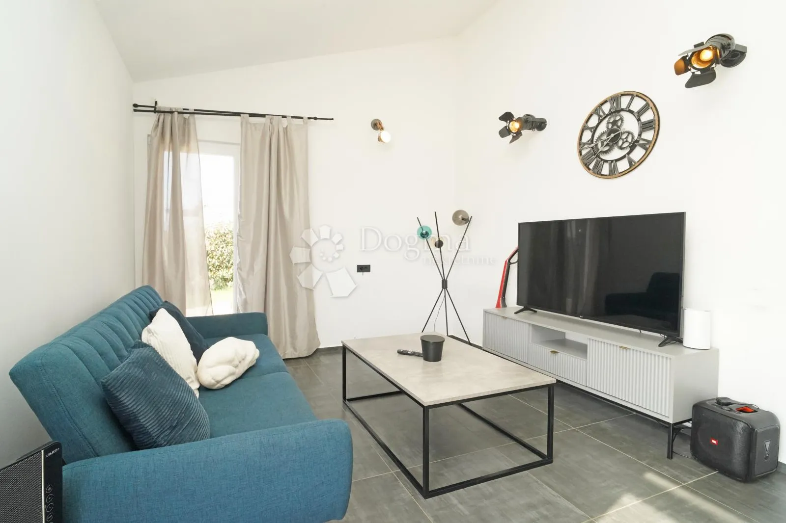 moderna prizemnica s bazenom i jacuzzijem na parceli od 944 m² – mirna lokacija u okolici višnjana - slika 9