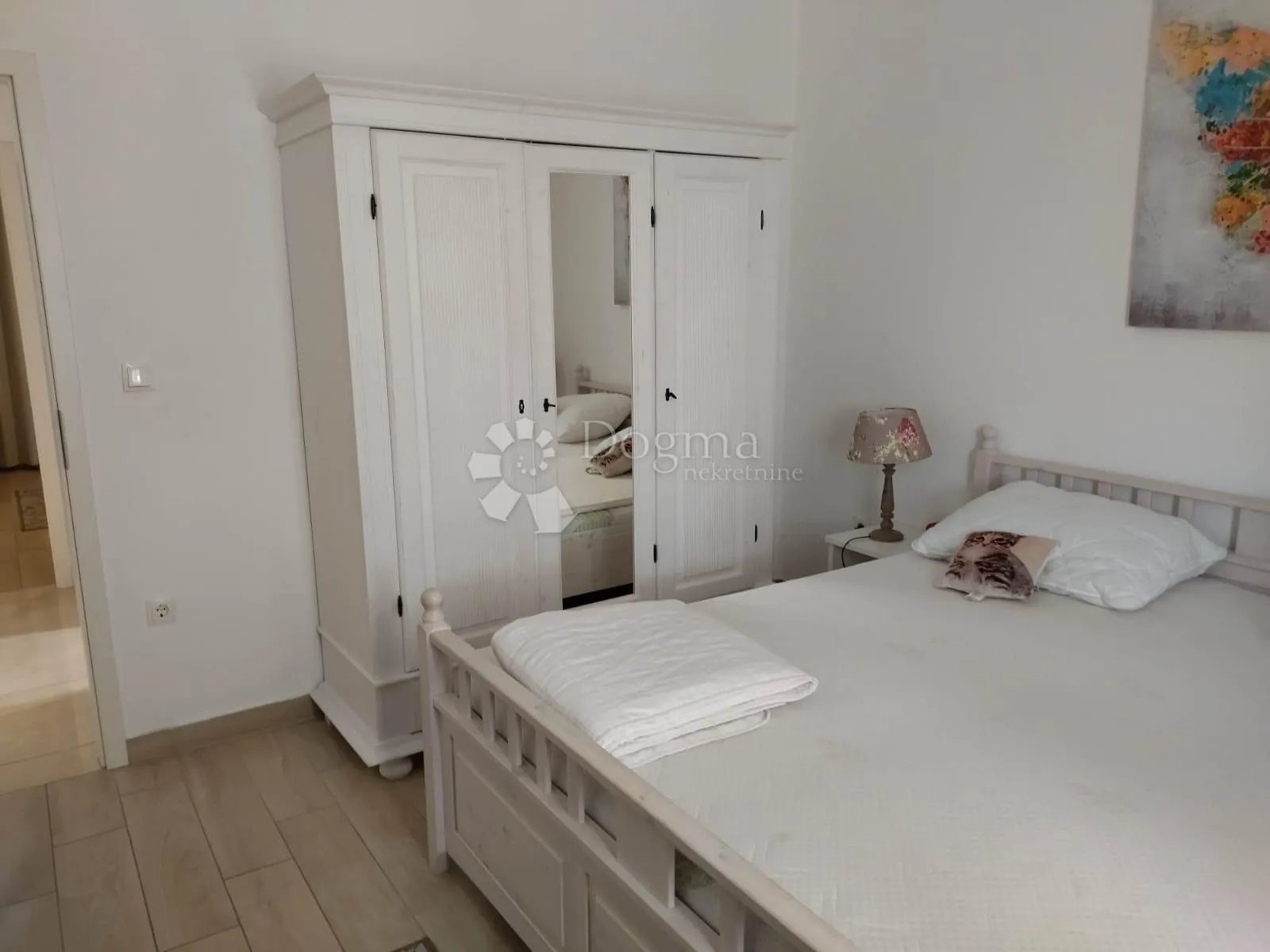 prostrana kuća u centru jezera, murter, 550 m2 - slika 7