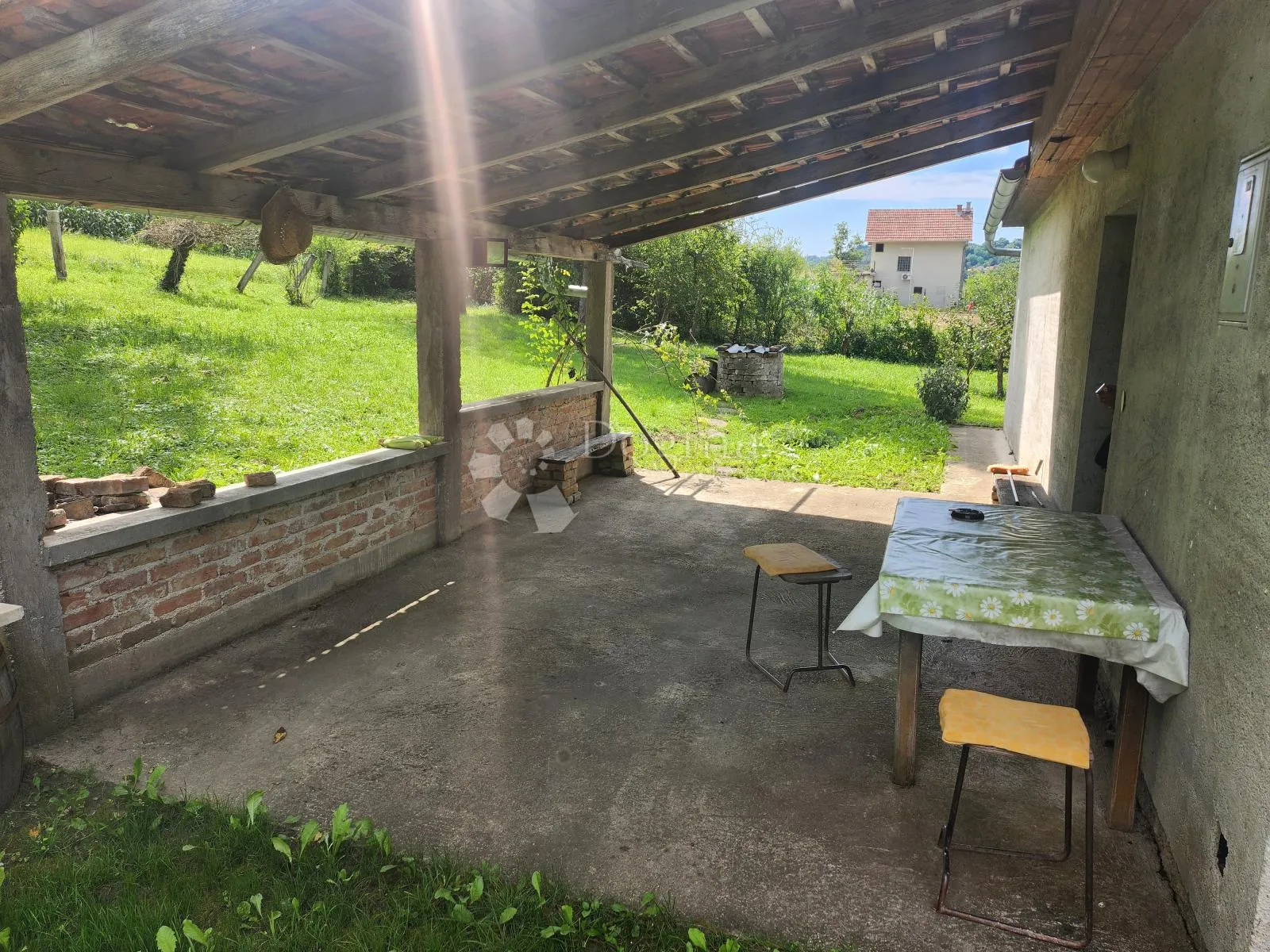 kuća sa pomoćnim objektom i 7.438m² okućnice 4 min od krapinskih toplica! - slika 10