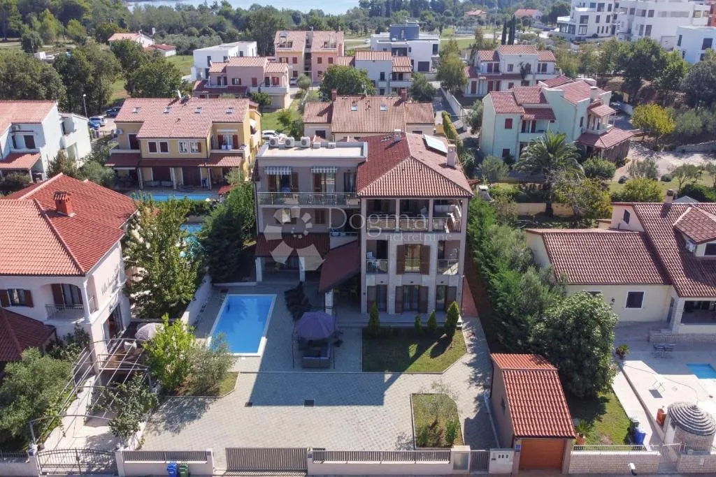 penthouse 200 metara od mora s pogledom - slika 2