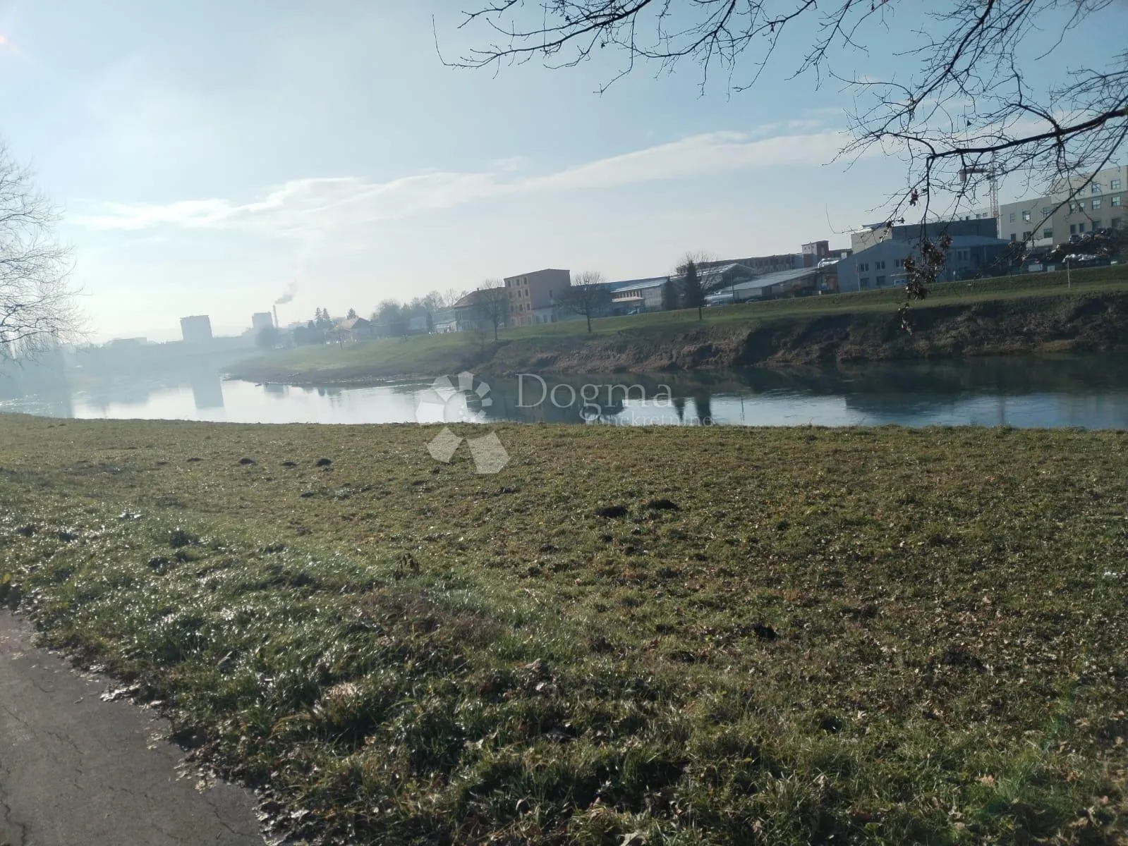 na prodaju građevinsko zemljište - slika 4