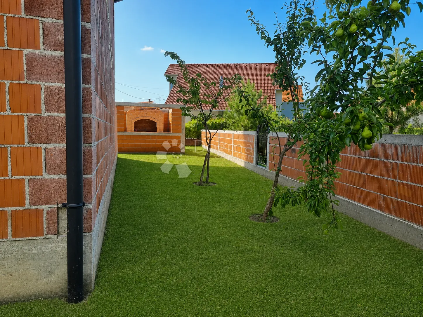 kuća s potencijalom u retkovcu – 330 m2, mogućnost 3 stana - slika 11