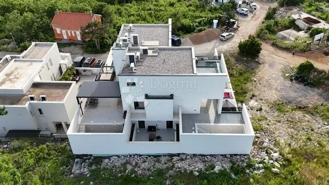 luksuzni dom na atraktivnoj lokaciji - slika 4