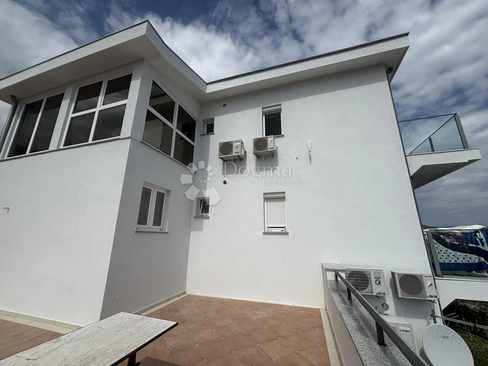 lovran, centar, kuća s apartmanima, 690m2 - slika 4