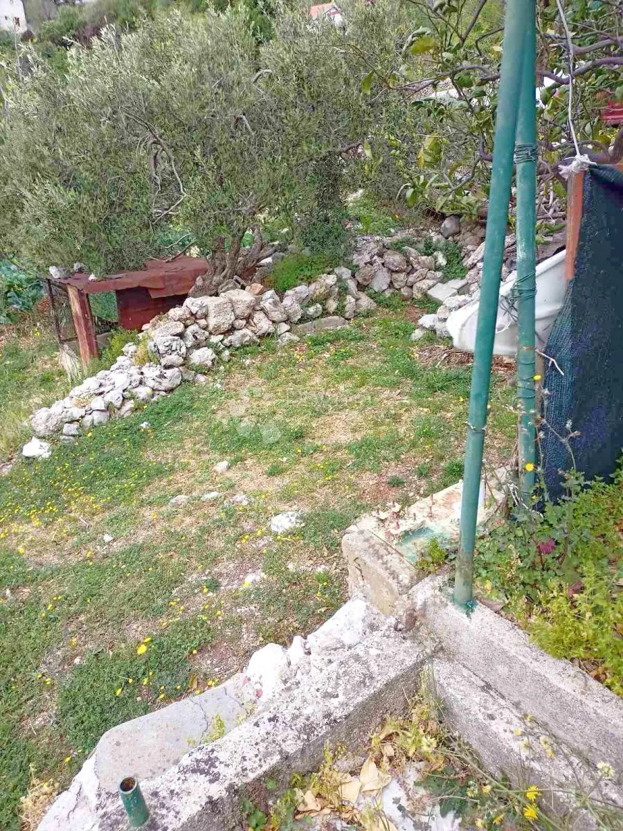 kuća sa dva stana i panoramskim pogledom - slika 12